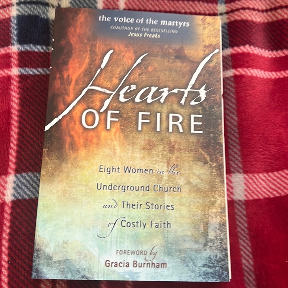 Book The voice of the martyrs Hearts of fire